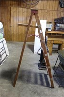Wood 6' Folding Step Ladder