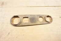Model T Ford Car Hub Cap Cover Wrench