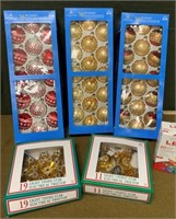 Christmas Bulbs & Tree Toppers