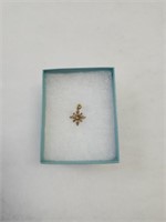 2.28g gold flower pendant
