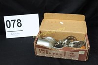 Universal #1551 Food Chopper-Complete w/ Box