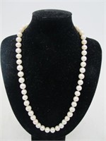 GORGEOUS FRESHWATER PEARL NECKLACE 8MM 19"