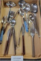 FLAT BOX OF ASSORTED SILVERWARE & UTENSILS