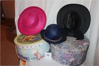 3 WOMEN'S HATS & 2 HAT BOXES