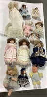 Lot of small dolls