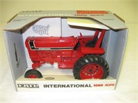 Ertl International 1066 Toy Tractor w/Box