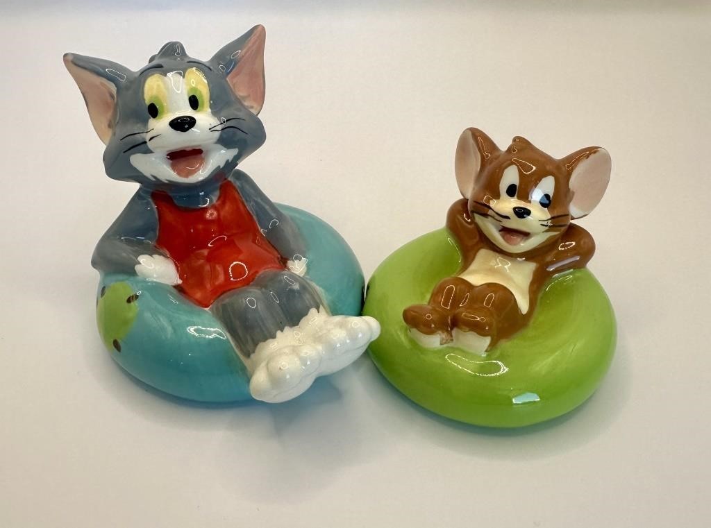 Tom and Jerry Collectible Salt and Pepper shakers