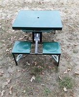 Stowaway portable picnic table
