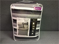 King 7 Piece Bed In A BAg