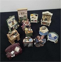 Miniature dollhouse furniture 3.75 in