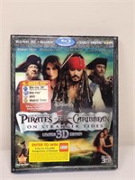 PIRATES OF THE CARRIBEAN "STRANGER TIDES" BLU-RAY