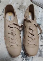 STEVE MADDEN SIZE 8 NEW SHOES
