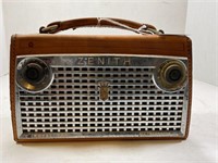 ZENITH ROYAL 700 TRANSISTOR RADIO