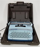 Vintage Coronet super 12 type writer