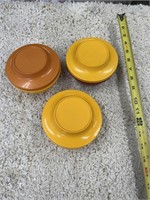 Vintage Tupperware bowls with lids