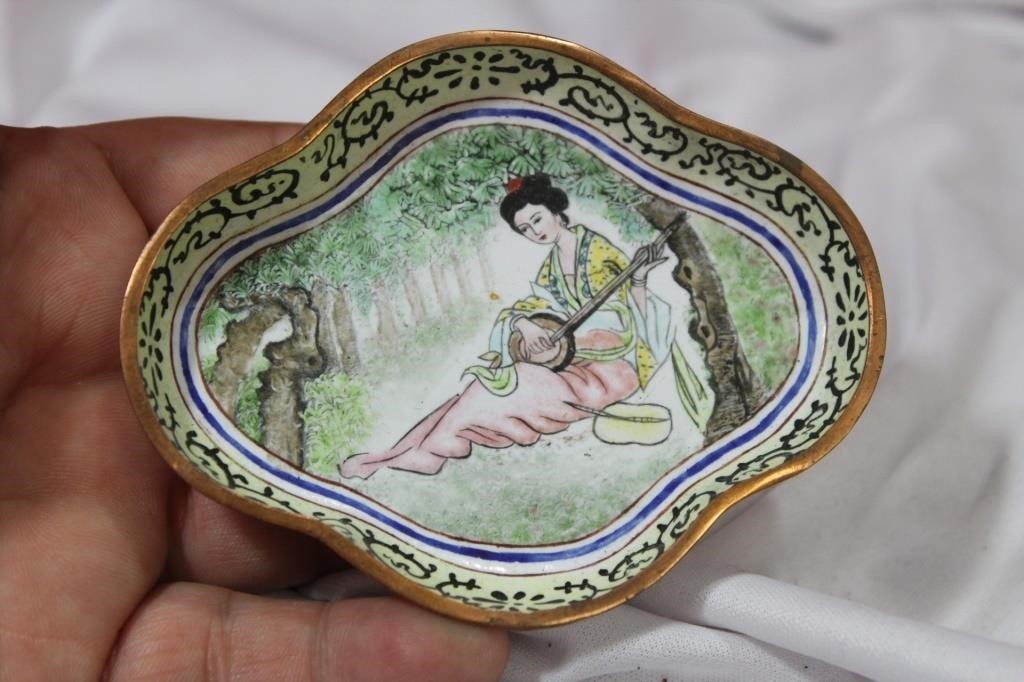 A Chinese Enamel Dish