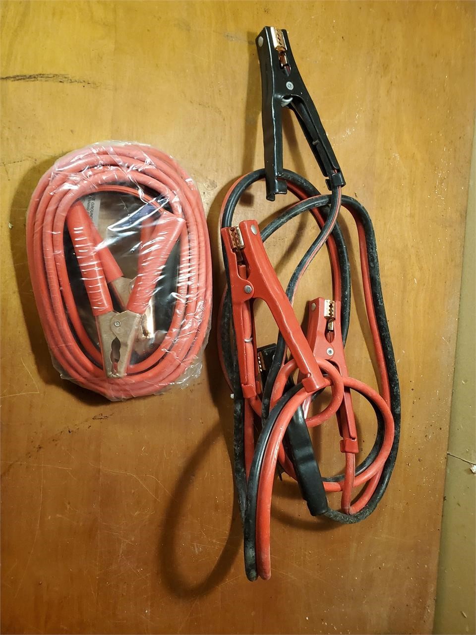 2 sets of jumper cables