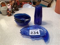 Assorted Blue Plastic Dishes