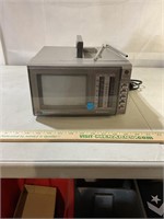 Vtg Spacemaker color TV, powers on