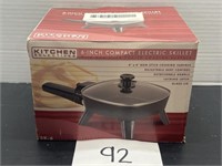 Kitchen SELECTIVES 6" compact electric skillet