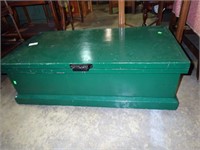 GREEN PAINTED CRATE 36x16x11