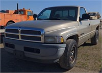 2001 Dodge Ram 1500 136404 miles clear title,