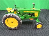 JD 720 Tractor