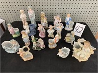 MIXED LOT FIGURINES