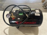 Job smart 5 gal air tank with hose
