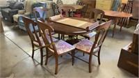 Round Dining Table w/ Leaf & 6 Chairs