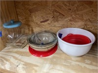 3 Nesting Mixing Bowls w/Lids - Mixing Bowl