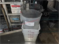 LOT - (4) CAMBRO CONTAINERS