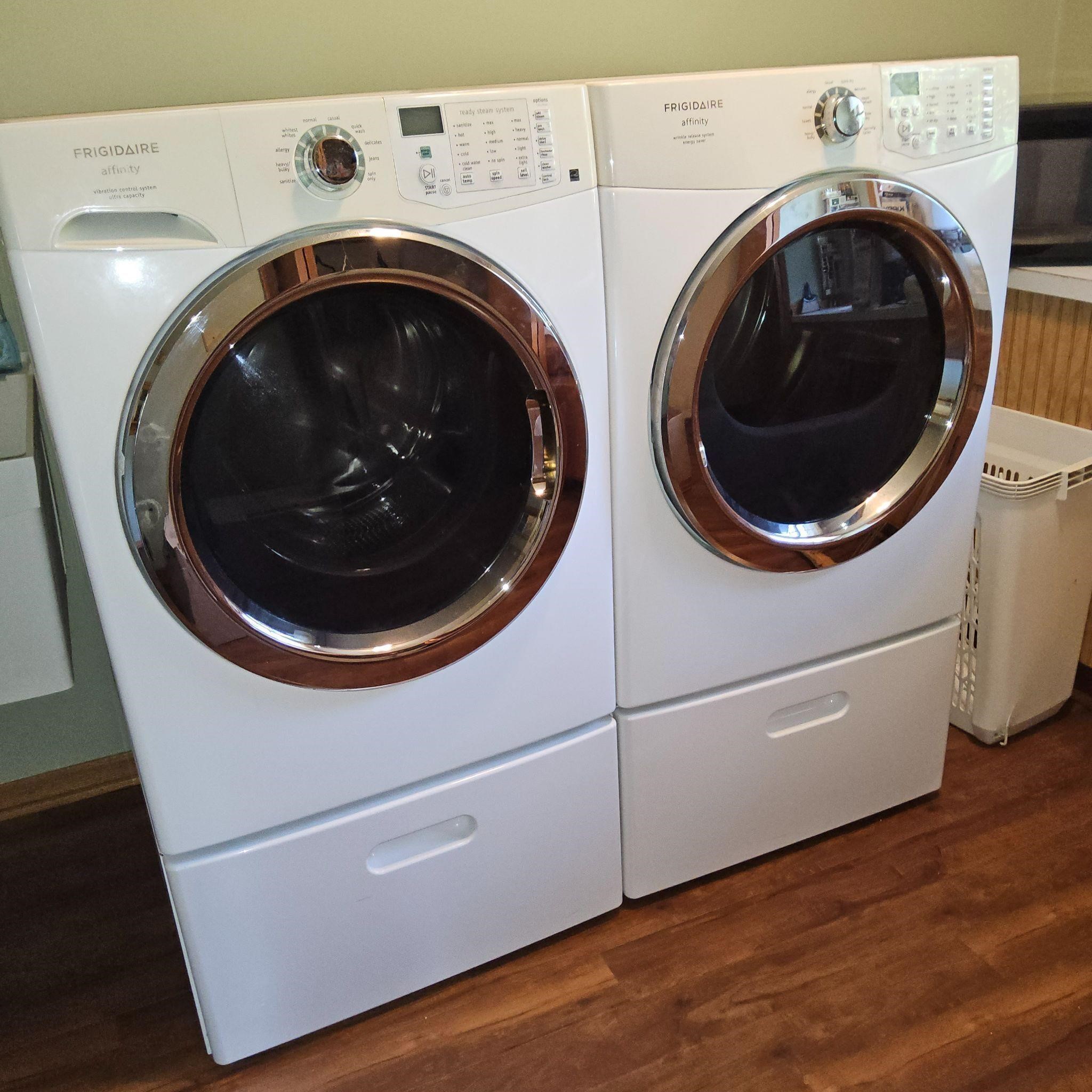 FRIGIDAIRE AFFINITY WASHER & DRYER WITH STANDS