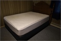 VAUGHAN QUEEN SIZE BED WITH WOOD HEADBOARD