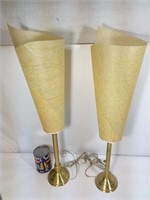 2 lampes mid century laiton et abat jour en fibre