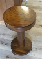 ROUNDED PLANT STAND
