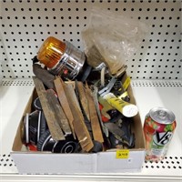 Tray of Assorted Hand Tools, Hammer, Caution Light