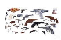 Vintage & Collectible Toy/Cap Guns w/ Parts