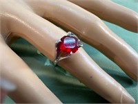 STERLING SILVER RED STONE RING SIZE 7