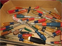 COLLECT. OF SCREWDRIVERS LOTS OF CRAFTSMAN
