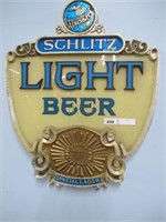 UNIQUE SCHILTZ LIGHT BEER PLASTIC SIGN 1976