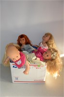 BOX OF AMERICAN GIRL DOLLS