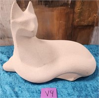 11 - ROYAL HAEGER CAT FIGURINE (V4)