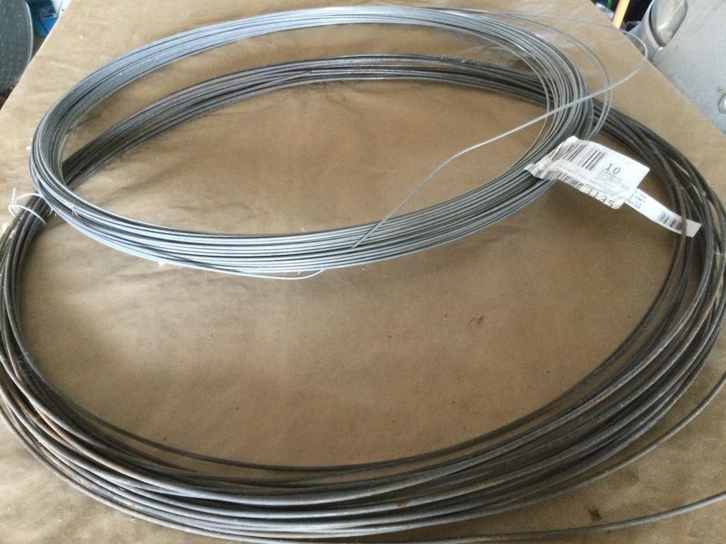 2 Rolls of tie wire