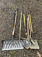 Assorted Garden Tool Lot