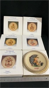 M.J. Hummel collectable6 pieces in lot plates