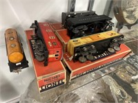 5 Pre-War Lionel Train Cars
