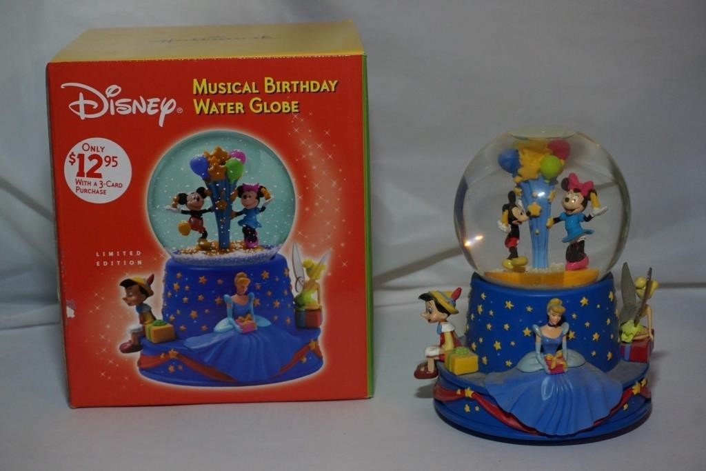 2001 Disney Mickey Mouse Water Globe