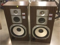 Pair Technics SB-2660 Speakers - Cones Good - no