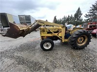 Ford 3400 Tractor w/ Loader- Needs Repairs